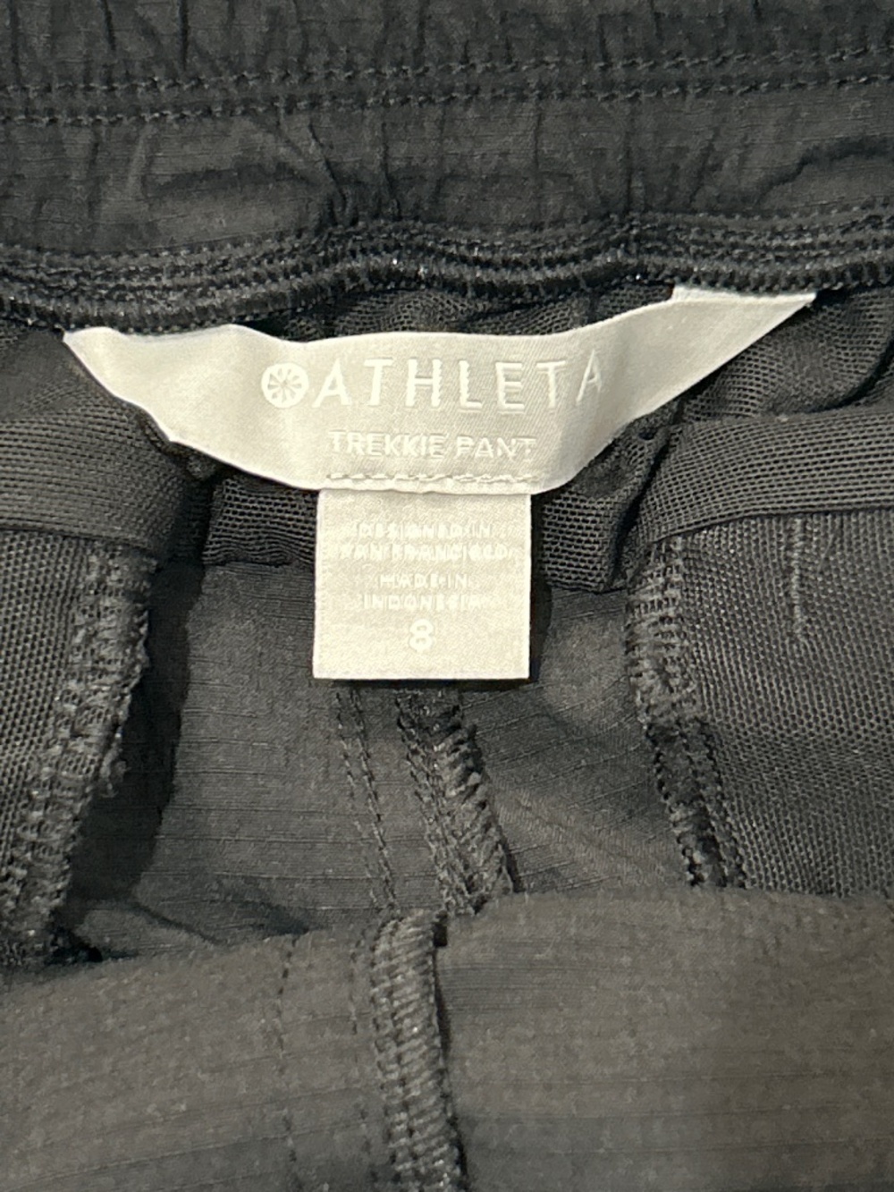 Athleta Trekkie Utility Cargo Belted Black Pants For Travel Or Hiking Size 8 - Picture 11 of 16